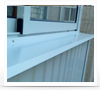 Холодный алюминиевый балкон с обшивкой парапета