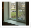 Двухстворчатое окно ПВХ в кирпичном доме
